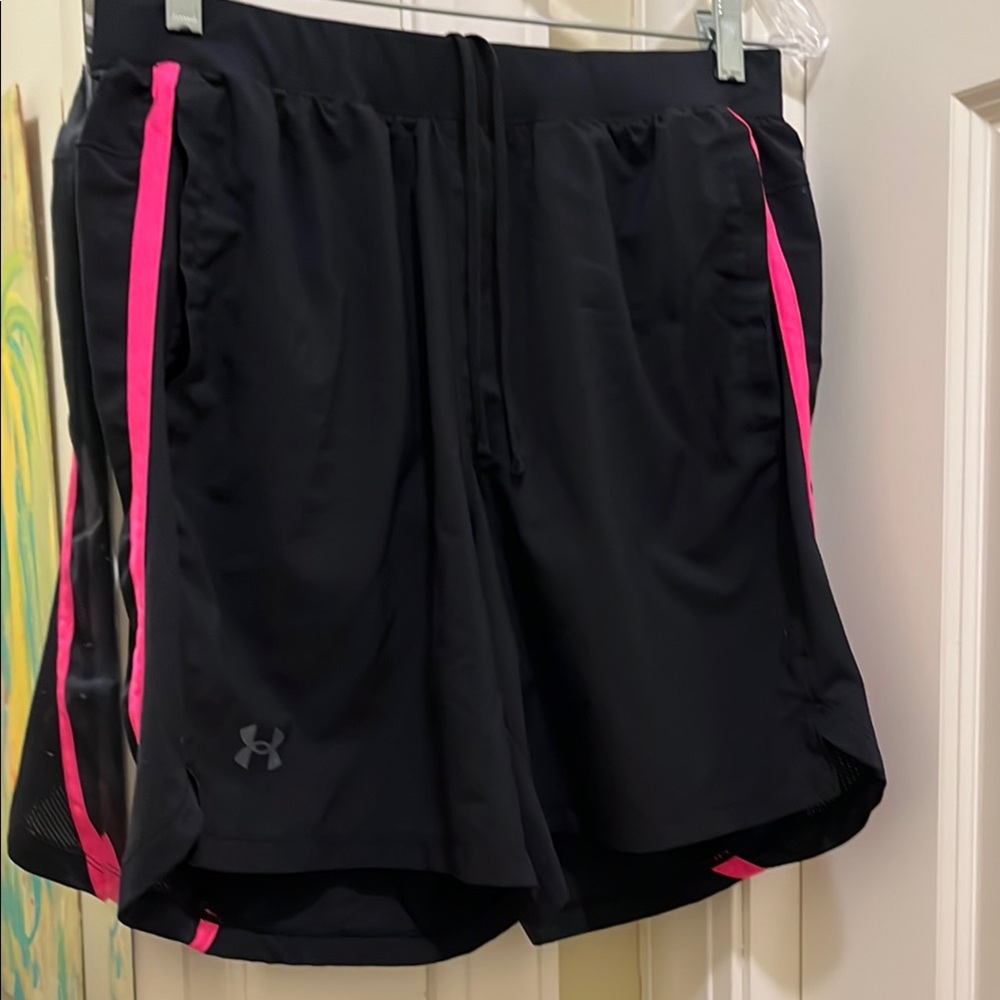 Under Armour  men's shorts drawstring black running shorts size large